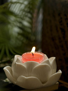 HENANSHENGZHONG | Home Temple White Porcelain Thousand Lotus Leaf Buddha Offering Light Stand
