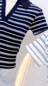 เสื้อครอปคอปกแขนสั้น เสื้อครอปโปโลแขนสั้น (คอเรียบ) ลายทาง คอวีแต่งสวยรัดรูป เท่ๆ  ป้าย G-rose (G016)