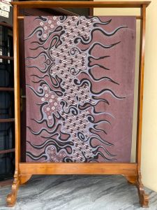 KEMEJA BATIK PRIA LENGAN PANJANG BATIK PREMIUM BATIK PRIA MOTIF GAJAHMADA ROSEWOOD KHARISMA BATIK