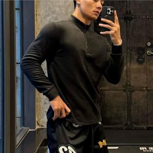เสื้อผ้าออกกำลังกายฤดูใบไม้ร่วง/ฤดูหนาวสำหรับผู้ชาย ปกเสื้อแขนยาว ผ้าขนแกะ ซิปครึ่งตัว อบอุ่น สำหรับออกกำลังกาย วิ่ง ฟิตเนส