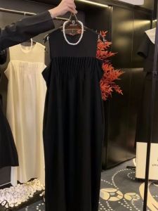 Elegant Black Sleeveless Long Dress Stylish Commute Korean Version Polyester Fiber Casual Spring Season Single Piece Regular Thickness