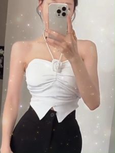 Hormones🌸🌸สุดเซ็กซี่ เสื้อสายเดี่ยว เชือกแขวนคอ มีดอกกุหลาบสามมิติอยู่ที่หน้าอก 2 สี ส่งจากไทย