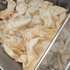 JT ข้าวเกรียบรสเห็ดหอมทอดซีอิ๊ว ข้าวเกรียบดิบพร้อมทอด ไม่ใส่ผงชูรส 1000 กรัม