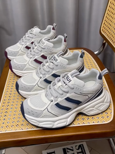 ฤดูใบไม้ร่วงมาใหม่ รองเท้าผ้าใบลำลอง รองเท้าผ้าใบผูกเชือกระบายอากาศได้ ไซส์ 36-42 วัสดุ PU+ตาข่าย รองเท้าวิ่งสตรีแฟชั่น