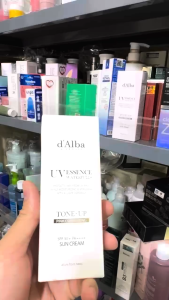 Kem chống nắng nâng tông dAlba UV ESSENCE Waterfull+ Tone-up Pink Correcting Sun Cream SPF 50+ 50ml