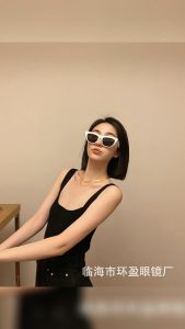 【READY STOCK MALAYSIA】Y2K Stylish Sun Glasses Stylish Square Frame Sunglasses Wild Square Glasses Female Cermin Mata