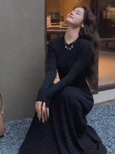 ชุดเดรสทรงเอเอวสูง แขนยาว คอตั้ง ทรงหลวม สไตล์ Hebe สำหรับผู้หญิงในฤดูใบไม้ร่วงและฤดูหนาว