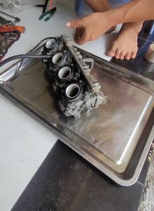 Dung dịch Vệ sinh Chế hòa khí Bình xăng con Họng ga Bét Phun Làm sạch dầu nhớt đông cơ Loại Tốt Dung tích 450ML