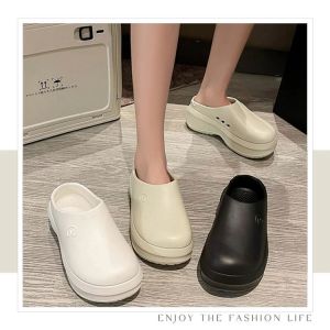 Zishop มาแล้วจ้ามาแล้ว รองเท้ายางงานนุ่มๆ รุ่นนี้ยางดีมาก เนื้อหนา เนื้อนุ่ม มีให้เลือกถึง 4 สี ราคาไม่แพงนะ ใครสนใจสั่งได้เลย ตอนนี้มีโปรโมชั่นอยู่จ้า