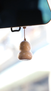 Wayismell 2ml Wooden Gourd Essential Oil Glass Roller Bottle with Magnetic Cap Tassel Perfume sub Glass Bottle