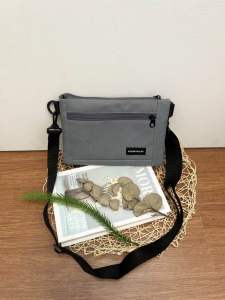 กระเป๋าสะพายช่องเยอะ (No.076)