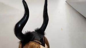 Halloween Hitam Bando Tanduk Iblis Maleficent Devil Long Ox Horn Headband Hairband Queen Magic Evil Witch Bando Kostum Pesta
