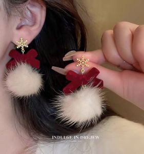 Furry Christmas Bell Earrings Womens New Style High-End New Year Red Bow Knot Elegant Ear Studs Fashionable Jewelry