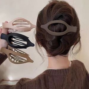 Large Plastic Hair Claw Clip Matte Color Hair Clamps Grab Hollowed Oval Geometric Barrettes Hairpin Women Hair Accessories