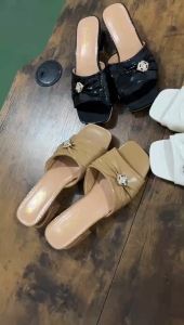 Sandal pantai sendal slop/sandal rumah / sandal wedges baru /Sandal Wanita /Fashion Korea/sendal slide/sendal terbaru/sendal flat