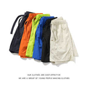 กางเกงขาสั้นผ้าไหมน้ำแข็งบางแห้งเร็วสำหรับฤดูร้อนสำหรับผู้ชาย กางเกงขาสั้นลำลองสำหรับเล่นบาสเก็ตบอลแบบหลวมๆ ใส่ไปเที่ยวชายหาด 5 จุด