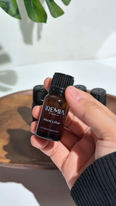 Esmeria Organics Organic Essential Oil Mood Lifter 10ml