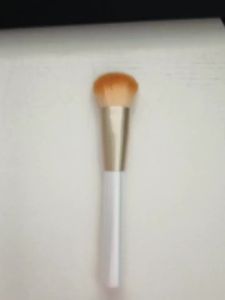 Foundation Makeup BrushUltra Soft hairStreak-Free Liquid Cream Base Brush Dense Flawless Coverage Face Makeup Tool