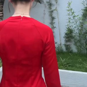 Áo dài màu đỏ cổ tròn tay lỡ đính ngọc lụa tây thi cao cấp loại 1 truyền thống giáo viên may sẵn