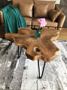 ไม้เนื้อแข็งไม้สักธรรมชาติไม้สักต้นฉบับโต๊ะน้ำชาขนาดเล็กโต๊ะข้างโซฟาโต๊ะข้างรูปร่างไม่สม่ำเสมอระเบียง เรียบง่าย ตาราง