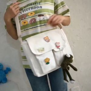 GUCSELECTED(B1409) กระเป๋าผ้าแคนวาส กระเป๋าสะพายข้างแคนวาส พร้อมเข็มกลัด 4 ชิ้น - ราคาถูกต้อง 40% ของ GUCSELECTED(B1409)