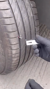 ชุดปะยาง ชุดปะยางฉุกเฉิน แบบเข็ม ตัวหนอน พร้อมอุุปกรณ์ครบในชุด เข็มเป็นเหล็ก