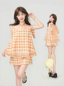 KEIKO | Bộ Áo CROP TOP Caro Cam và Chân Váy A-Line Mùa Hè Tăng Dopamine
