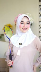 Hijab Sport Size L: Krudung Olahraga untuk Aktivitas Fisik