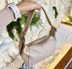 AMIRACO - BIANCA Shoulderbag Wanita Size 28x21cm