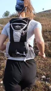 Bình Nước Mềm Cầm Tay Siêu Gọn Nhẹ Không Vướng Víu Khi Tham Gia Các Hoạt Động Thể Thao