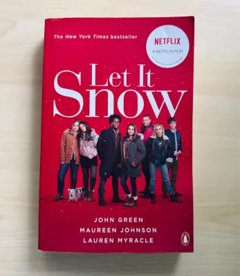Let It Snow by John Green Maureen Johnson and Lauren Myracle ( Paperback Preloved) Young Adult Romance Contemporary Fiction