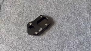 Đệm Bàn Chân Chống Nghiêng Suzuki Gz150a