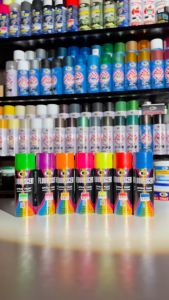 BOSNY FLUORESCENT SPRAY PAINT ACRYLIC LACQUER