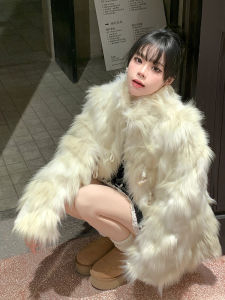 Haining 2025 New Short Thick Warm Fox Fur Coat Womens Jacket Plush Fluffy Commuter Style Korean Version Long Sleeve Coat