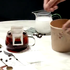 100PCS Disposable Coffee Drip Bag Coffee Empty Dripper Filter Paper Bag Hanging Ear Drip with Handle Coffee Dripper