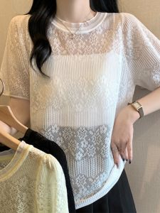 เสื้อยืดคอกลมแขนกุดผ้าลูกไม้สีขาวสำหรับผู้หญิงในช่วงฤดูร้อน เสื้อเชิ้ตถักบางโปร่งใส ดีไซน์เก๋ไก๋ แฟชั่นลำลอง