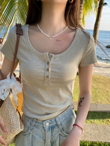 Slim Fit Short Sleeve T-Shirt Womens Fashion 2025 New Summer Style Commute Korean Version Button Detail Regular Sleeve U-Neck