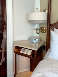 ZY.HT Set đồ 2 mảnh của EraVogue với tay áo loe + váy đuôi cá Kem trang phục nữ ren cao so dress váy cưới váy cưới 70046