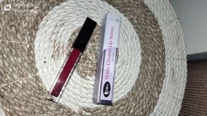 Lips MATTE Q.glow ( varian Butterscot)