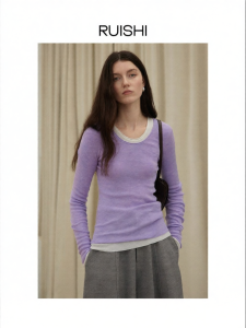 epoque de rueen | U-neck Seamless Sweater