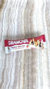 Granova - Snackbar Yoghurt Berry 26gr x 16 pc (Rasa Beri dan Yoghurt) - Cemilan Sehat Gandum Halal