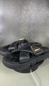 Mini yoko Sandal Wanita Dalam Ruangan Jelly Eva Flat Empuk Nyaman Anti Slip Sendal Kekinian Wanita Non Slip Sole 2025