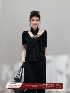 THROUS | Bộ Áo Thun Dây Đen Phong Cách Treo Cổ Áo Rộng Và Quần Dài eo Cao