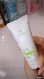 Gel rửa mặt ngăn ngừa mụn dưỡng ấm chiết xuất rau má Truesky Centella Cleanser 50g