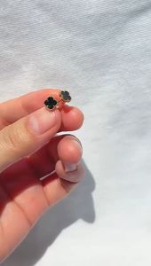 Anting Stud Emas Asli Kadar 70 16K: Pilihan Tepat untuk Anda