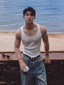 สีขาว สไตล์อเมริกัน คอกว้าง เสื้อกั๊ก เสื้อยืดผู้ชาย ฤดูร้อน สปอร์ตฟิตเนส แขนกุด เสื้อยืดโชว์กล้ามเนื้อ เสื้อสเว็ตเชิ้ต ผ้าฝ้าย 100