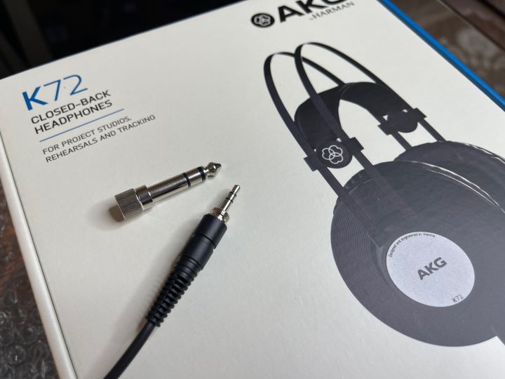 AKG%20K72%20Closed-Back%20Studio%20Headphones%20-%20Image%207