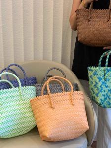 Rattan Woven Handbag Large Capacity Vacation Picnic Basket Womens Handheld Bag Casual Style Soft PVC Material Washable