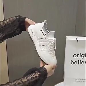 Sepatu Sneakers Wanita Casual Terbaru dan Trendy - 996