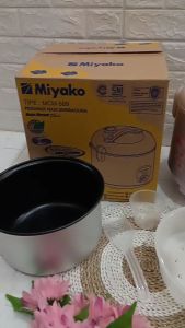 MIYAKO MCM-509 Magic Com 3in1 1.8 Lt (Anti Lengket)
